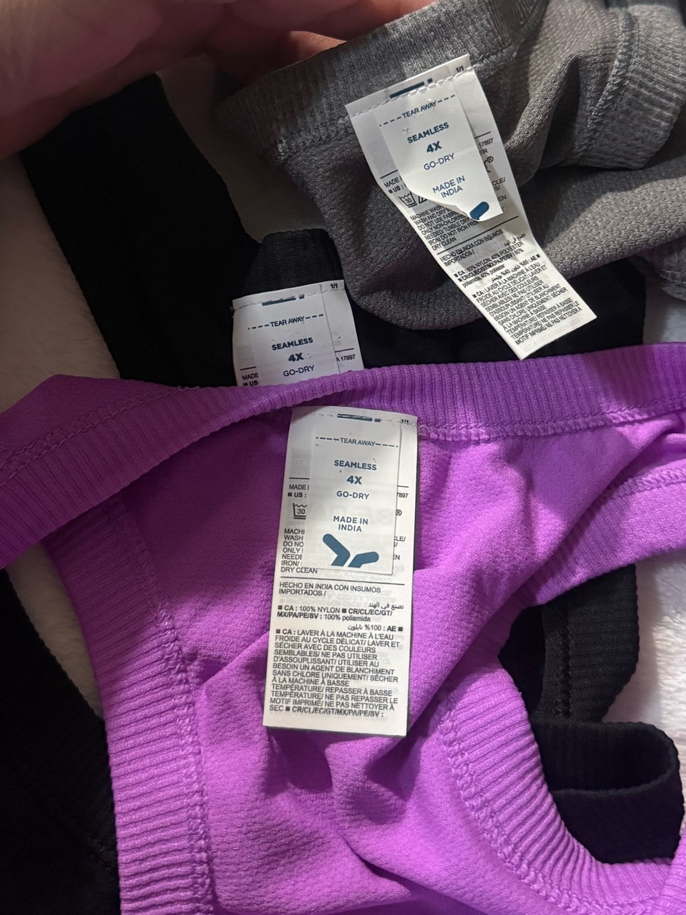 BUNDLE(3) Old Navy Fluid Seamless Fitted Tank Top - Picture 3 of 5